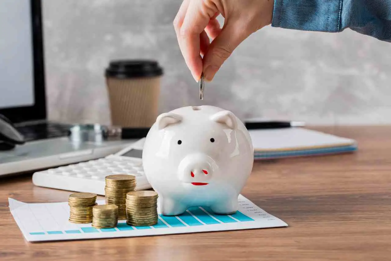 Le 3 spese inutili da tagliare per risparmiare 200 euro al mese Le 3 spese inutili da tagliare per risparmiare 200 euro al mese
