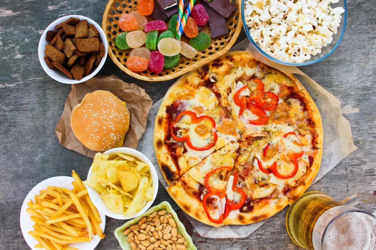 Questi alimenti quotidiani nascondono rischi per la salute: ecco quali evitare Questi alimenti quotidiani nascondono rischi per la salute: ecco quali evitare