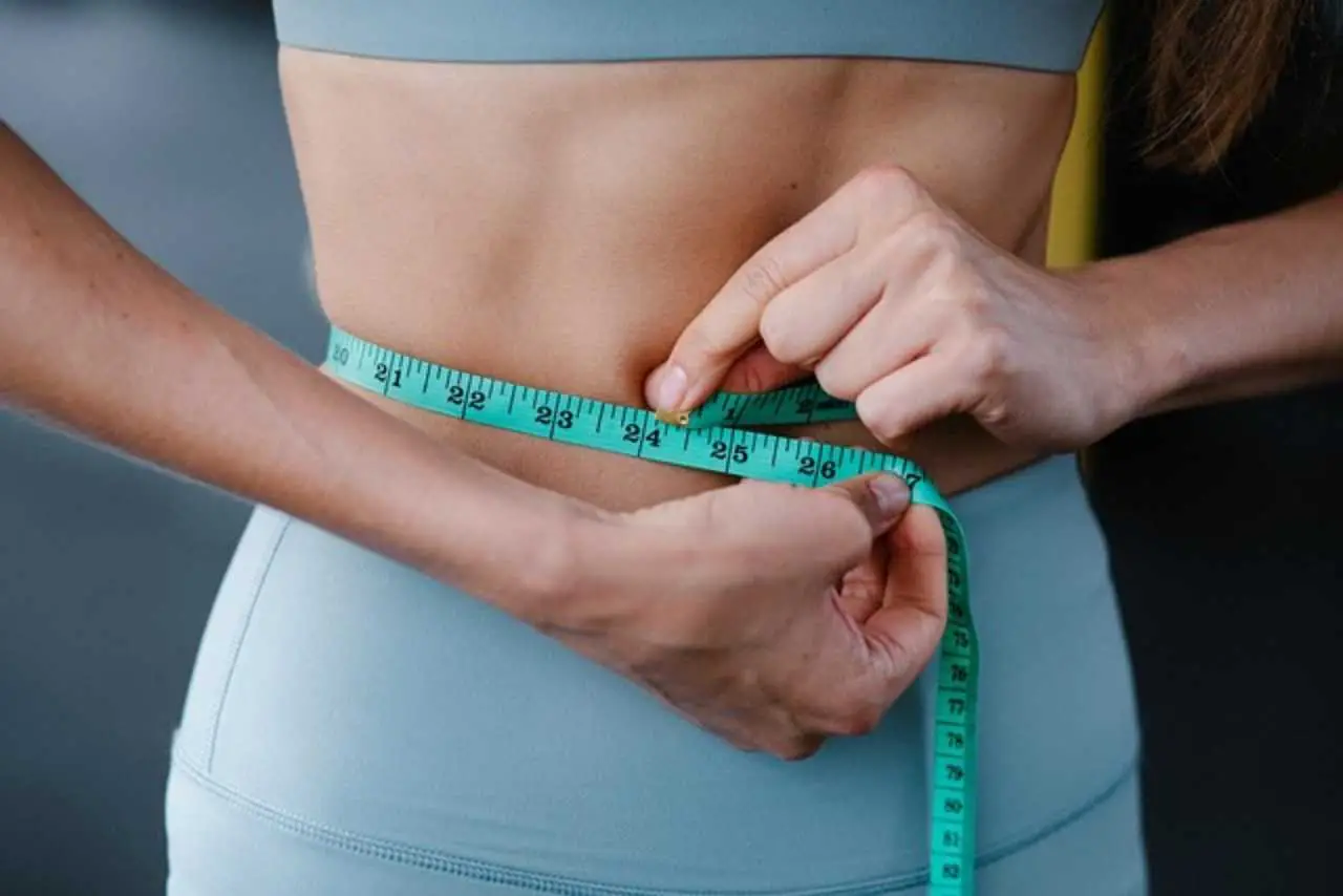 Il metodo infallibile per perdere peso senza dieta né palestra: funziona davvero? Il metodo infallibile per perdere peso senza dieta né palestra: funziona davvero?